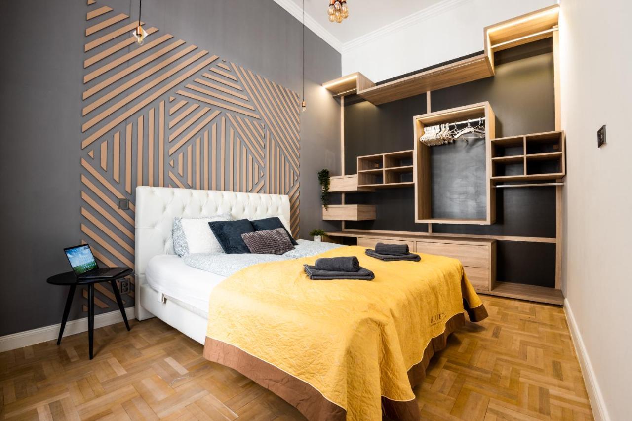 Deluxe Quentin Home Next To The Fashion Street Budapest Exterior foto