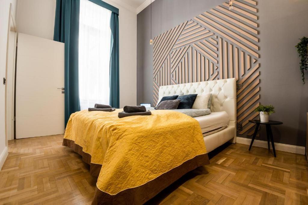 Deluxe Quentin Home Next To The Fashion Street Budapest Exterior foto